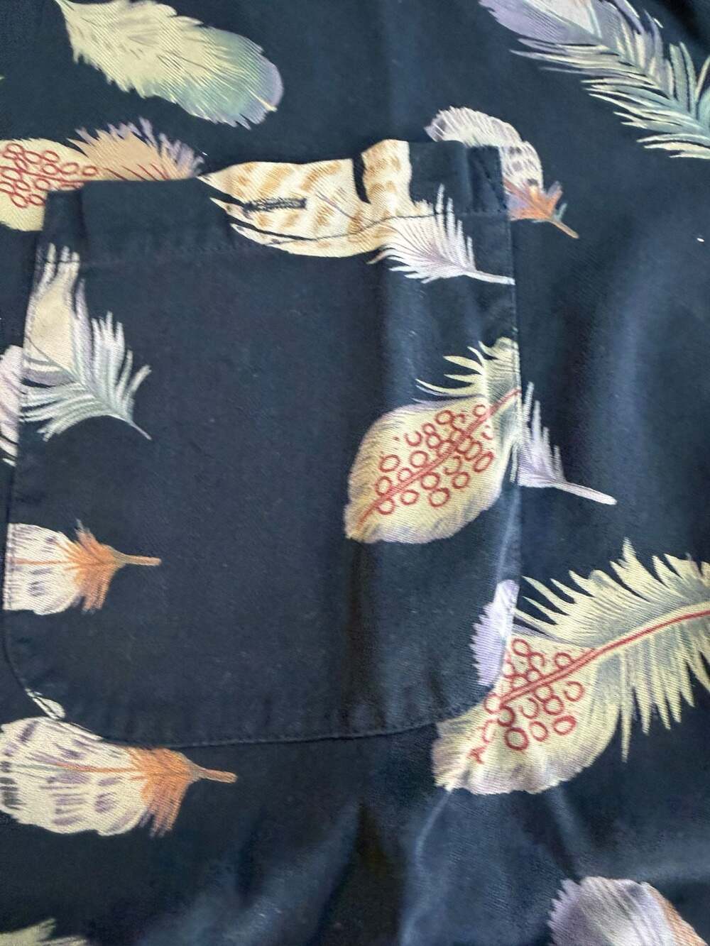 Paradise Coves 100% Silk Black Feather Print Hawaiian Short Sleeve Shirt XL - Picture 6 of 6